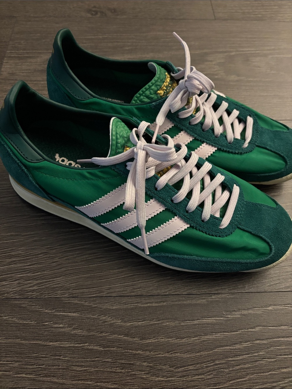 Adidas SL72 Sneakers with lilac stripes and laces